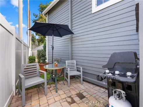 2330  Vanguard  L101  Way, Costa Mesa, CA