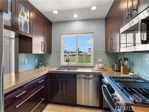 2330  Vanguard  L101  Way, Costa Mesa, CA