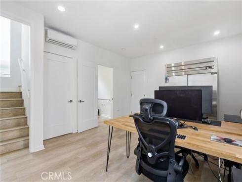 809  Brickyard   Lane, Costa Mesa, CA