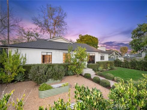 206  Del Mar   Avenue, Costa Mesa, CA