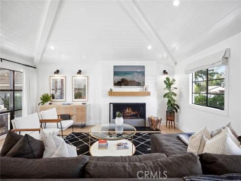 206  Del Mar   Avenue, Costa Mesa, CA