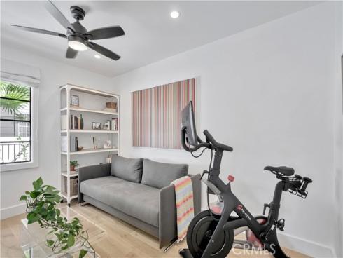 206  Del Mar   Avenue, Costa Mesa, CA