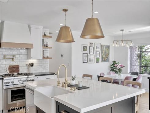 206  Del Mar   Avenue, Costa Mesa, CA