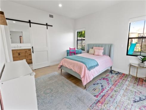 278 Virginia Place, Costa Mesa, CA