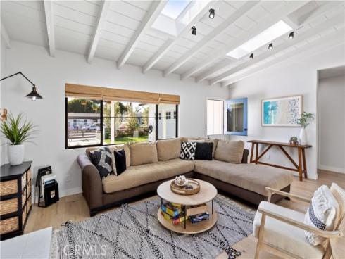 278 Virginia Place, Costa Mesa, CA