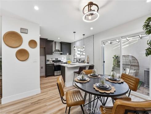 106  Lexington  , Costa Mesa, CA