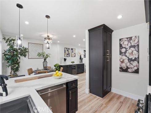 106  Lexington  , Costa Mesa, CA