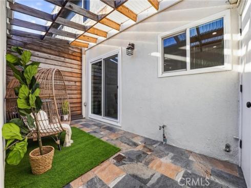 106  Lexington  , Costa Mesa, CA