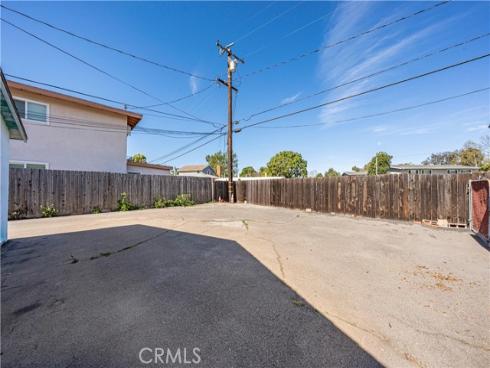 2235  Canyon  , Costa Mesa, CA