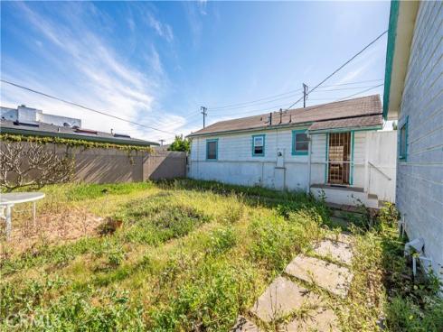 2235  Canyon  , Costa Mesa, CA