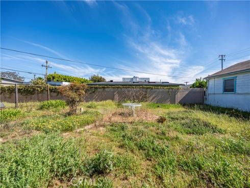 2235  Canyon  , Costa Mesa, CA