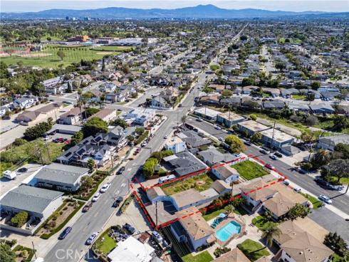 2235  Canyon  , Costa Mesa, CA