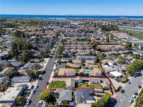 2235  Canyon  , Costa Mesa, CA