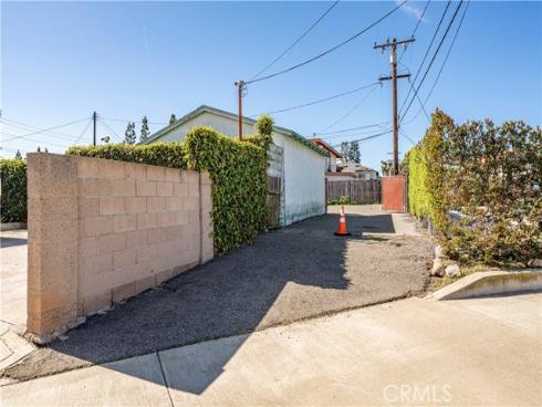 2235  Canyon  , Costa Mesa, CA