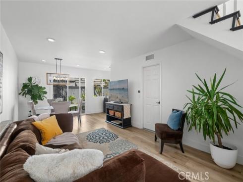 133  Cecil  B  Place, Costa Mesa, CA