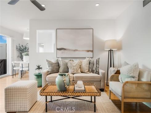 1741  Tustin  5C  Avenue, Costa Mesa, CA