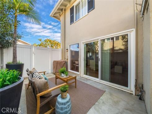 1741  Tustin  5C  Avenue, Costa Mesa, CA