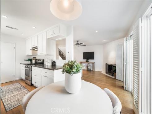 1741  Tustin  5C  Avenue, Costa Mesa, CA