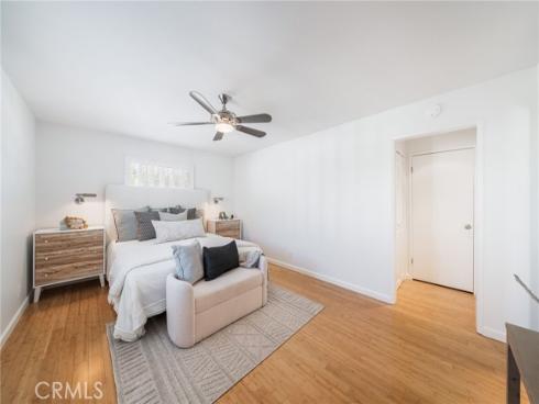 1741  Tustin  5C  Avenue, Costa Mesa, CA