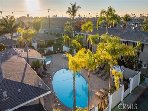 1741  Tustin  5C  Avenue, Costa Mesa, CA