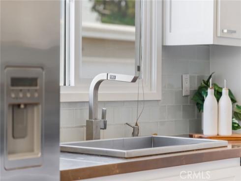 1741  Tustin  5C  Avenue, Costa Mesa, CA