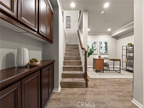 401  Bernard  211  Street, Costa Mesa, CA