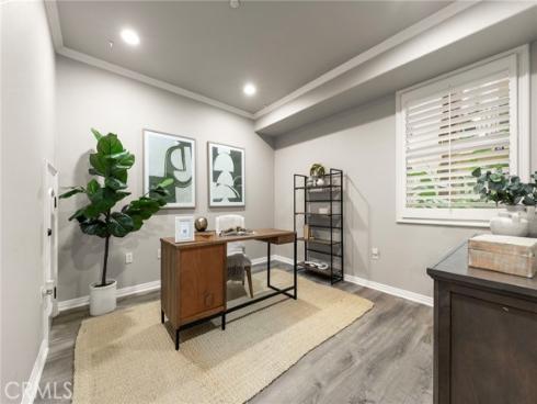 401  Bernard  211  Street, Costa Mesa, CA