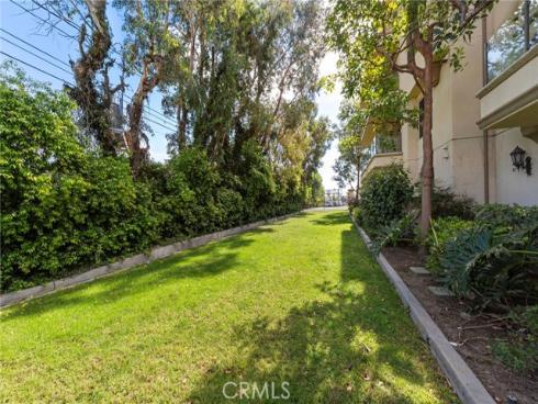 401  Bernard  211  Street, Costa Mesa, CA