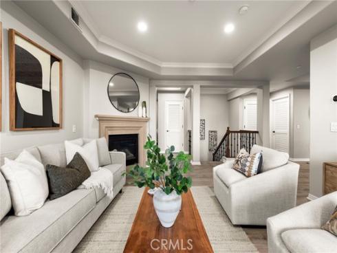 401  Bernard  211  Street, Costa Mesa, CA