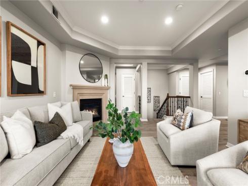 401  Bernard  211  Street, Costa Mesa, CA