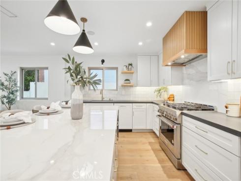 1147  Charleston  , Costa Mesa, CA