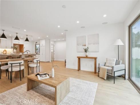 1147  Charleston  , Costa Mesa, CA