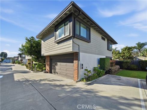 324  Sydney  , Costa Mesa, CA
