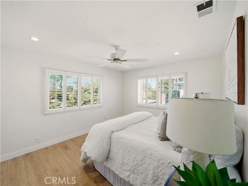 324  Sydney  , Costa Mesa, CA