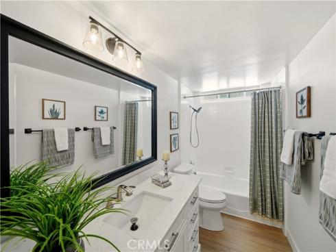 324  Sydney  , Costa Mesa, CA