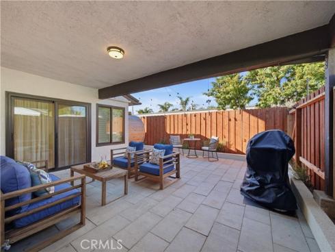 324  Sydney  , Costa Mesa, CA