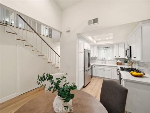 324  Sydney  , Costa Mesa, CA
