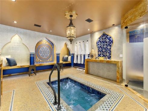 1919  Santa Ana  , Costa Mesa, CA