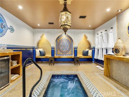 1919  Santa Ana  , Costa Mesa, CA