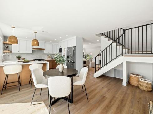 937  Carnation  , Costa Mesa, CA