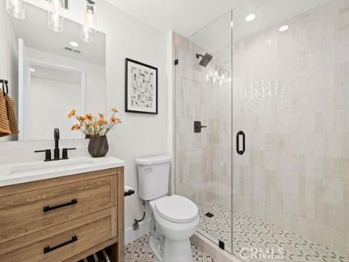 937  Carnation  , Costa Mesa, CA
