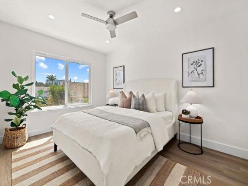 937  Carnation  , Costa Mesa, CA