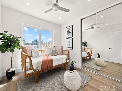 937  Carnation  , Costa Mesa, CA