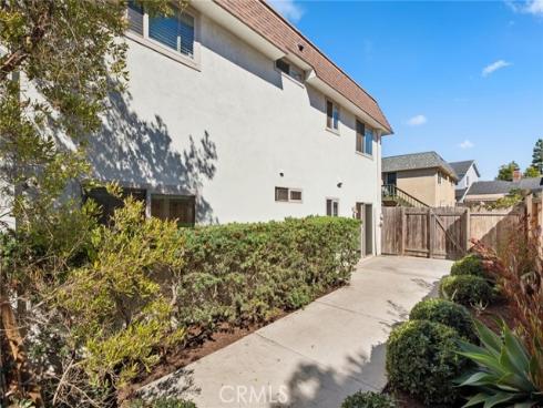 2048  Garden   Lane, Costa Mesa, CA