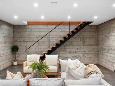 450  Cabrillo  , Costa Mesa, CA