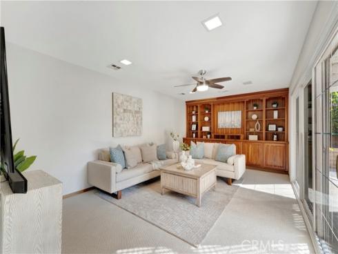 945  Lansing   Lane, Costa Mesa, CA