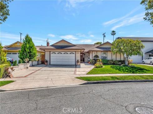 945  Lansing   Lane, Costa Mesa, CA