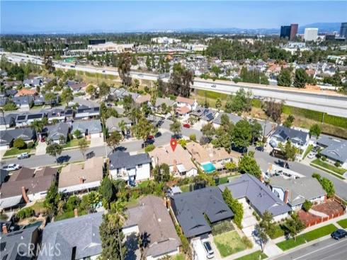 945  Lansing   Lane, Costa Mesa, CA