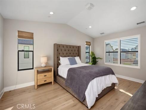 2076  Tablelands Way  , Costa Mesa, CA