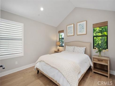 2076  Tablelands Way  , Costa Mesa, CA